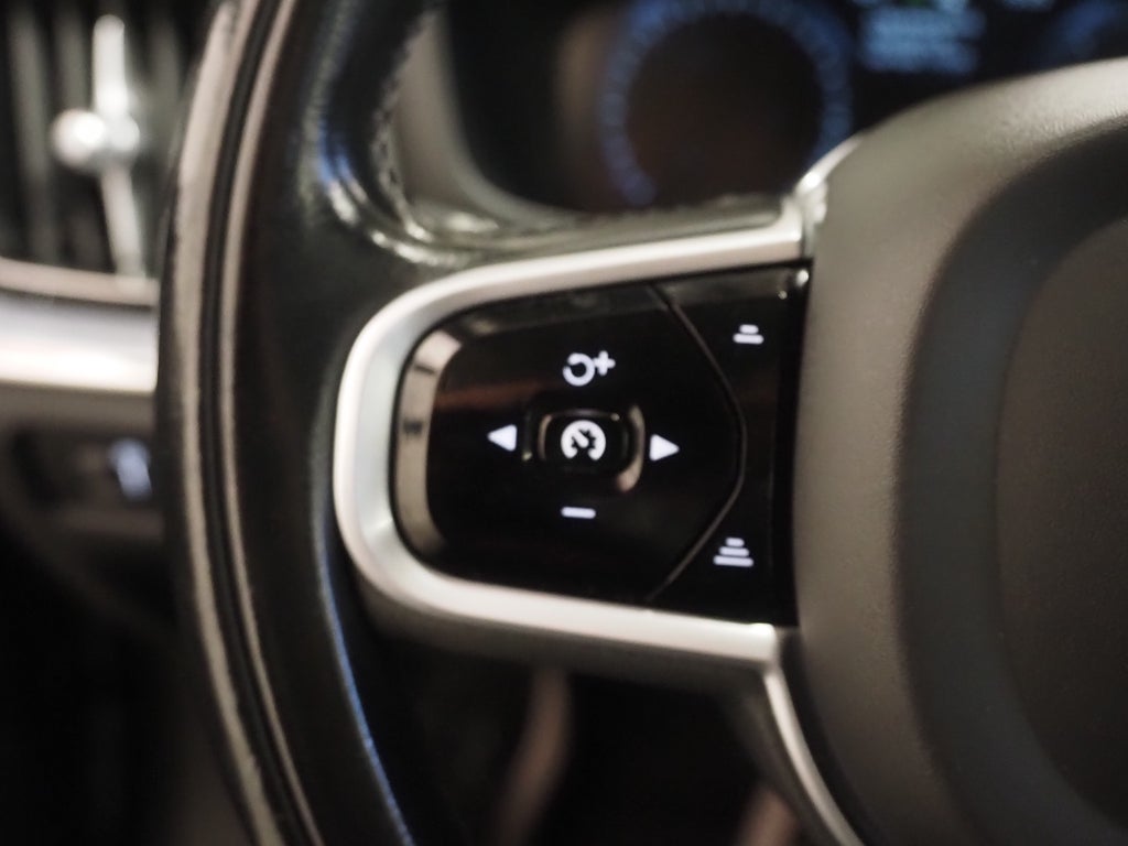 Volvo V60 Cross Country D4 190hk AWD Momentum Aut | Kamera | 2020