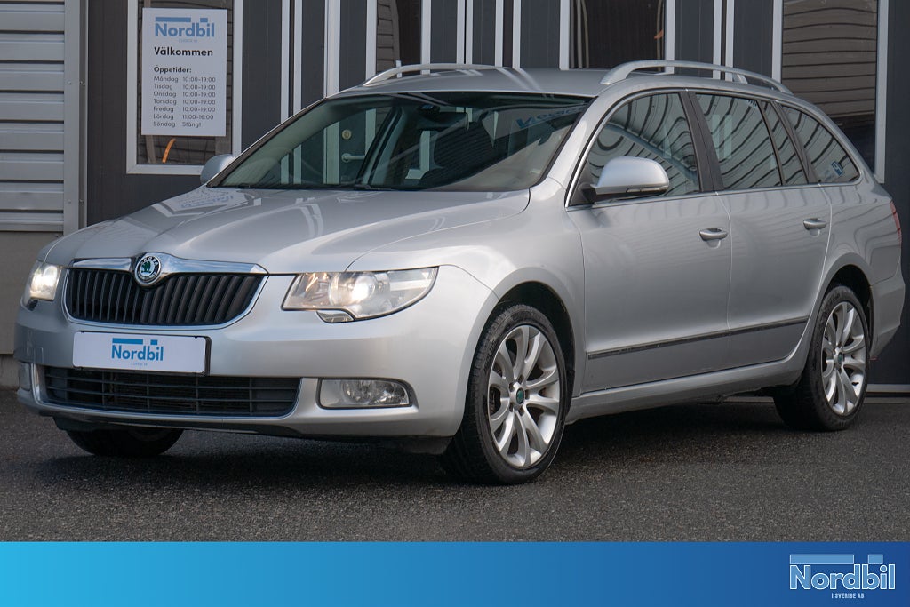 Skoda Superb Kombi 2.0 TDI 4x4 Ambition D-Värm Drag Navi PDC