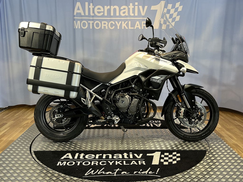 Triumph 900 GT Pro