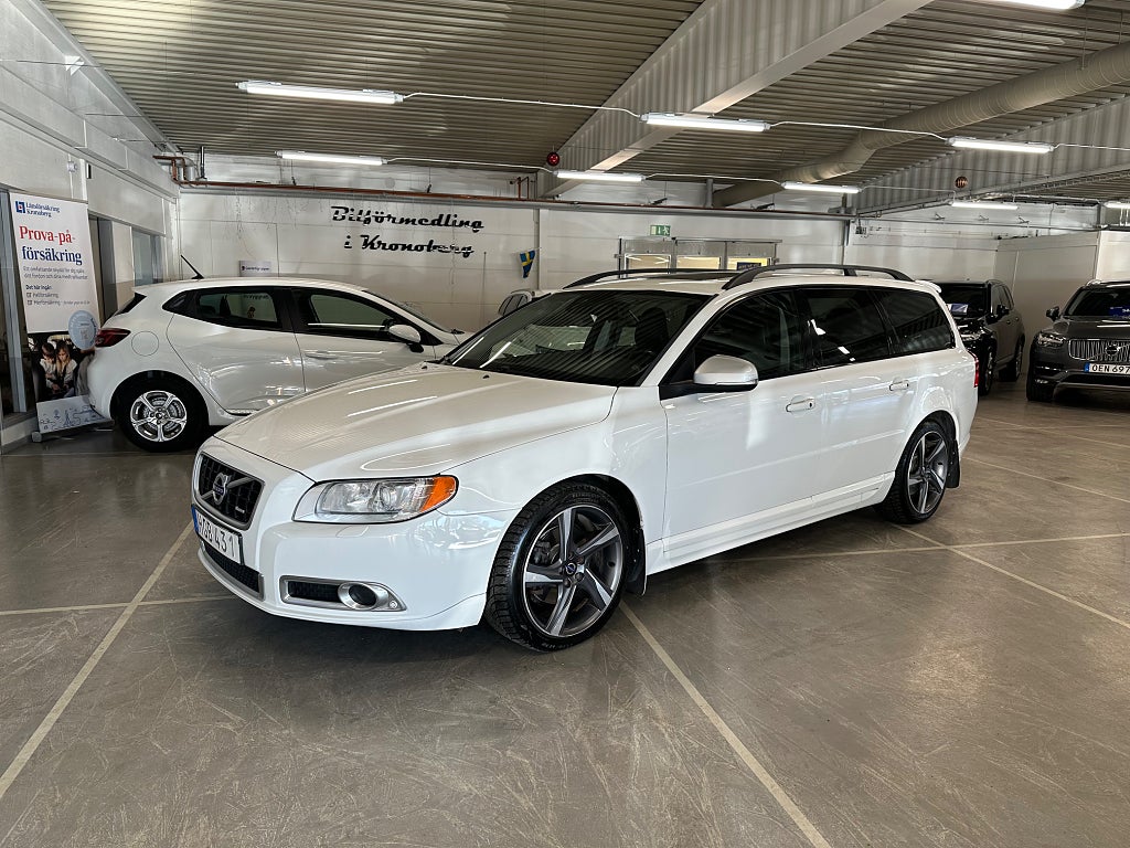 Volvo V70 D4 R-Design Taklucka Drag Värmare Nyservad Nybesikt