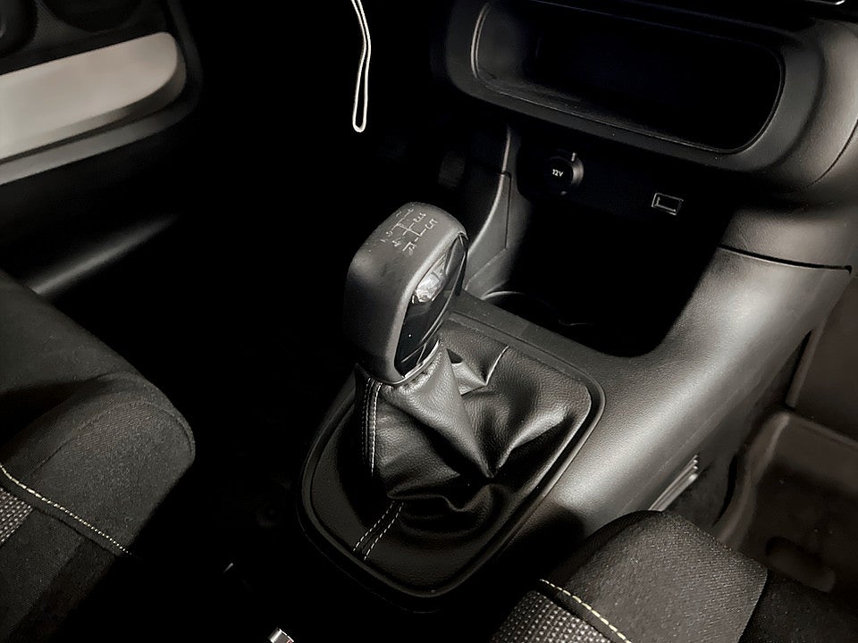 Bild på Citroën C3 1.2 PT FEEL Man 83hk - CARPLAY, NAVI PDC 