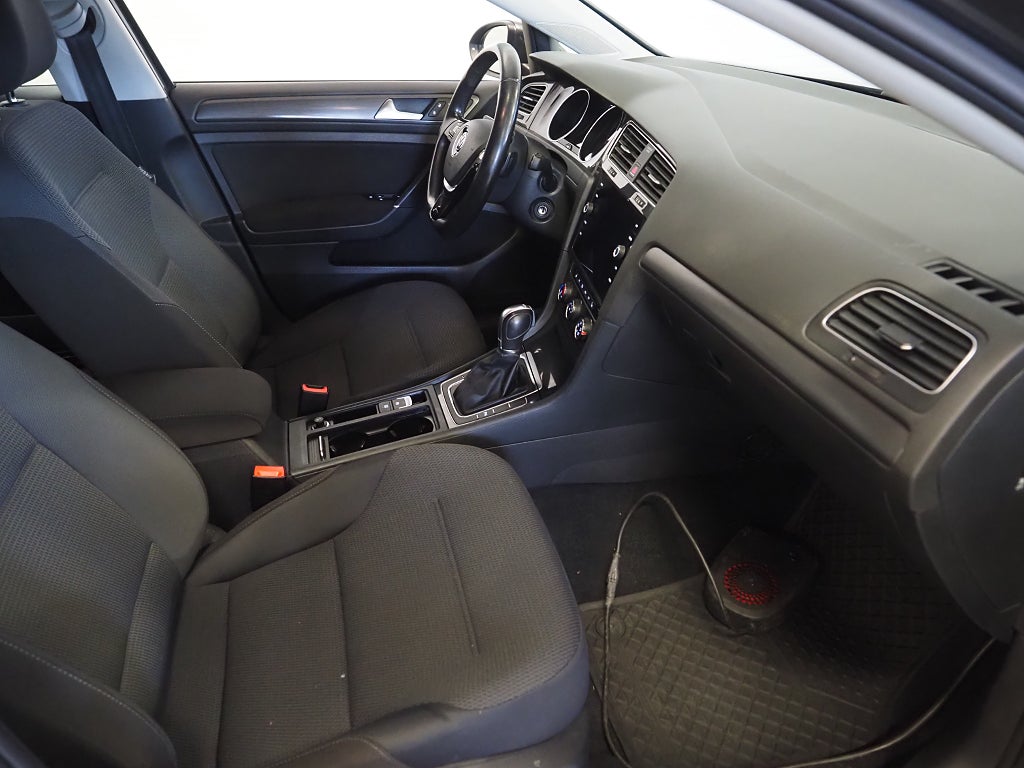 Volkswagen Golf Sportscombi 1.0 TSI DSG Dragkrok Backkamera M-Värmare 2018