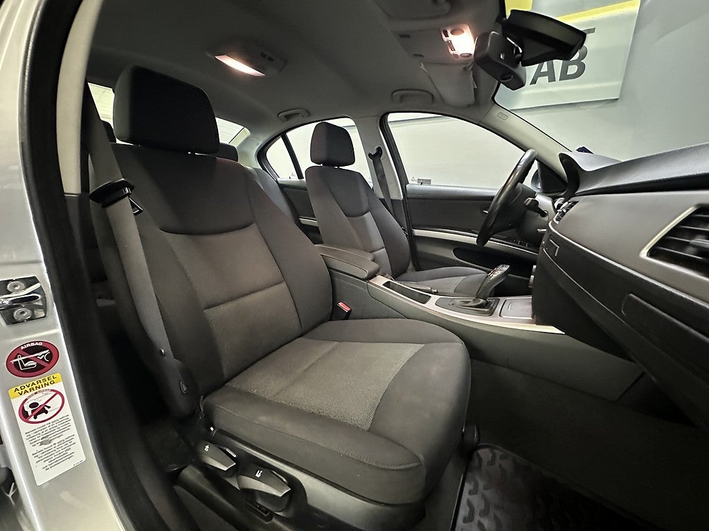 BMW 320I Sedan Advantage, Comfort | DRAG | NY KAMKEDJA | BASLÅDA