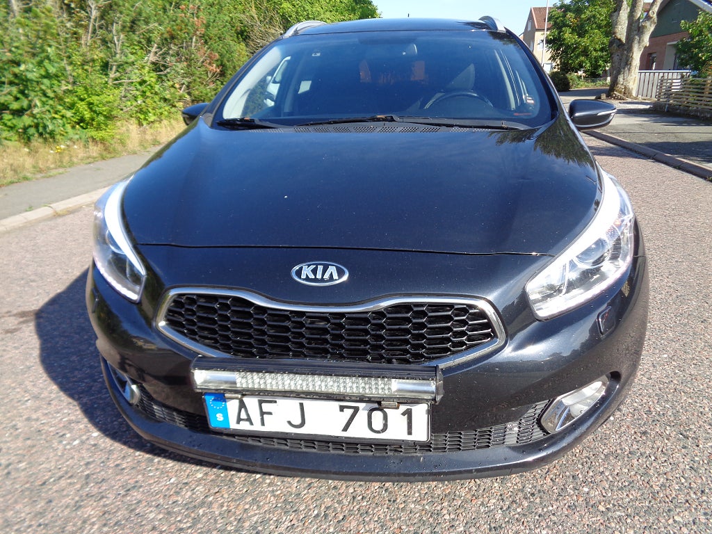 Kia cee'd_sw 1.6 CRDi Automatic, 128hp, 2014