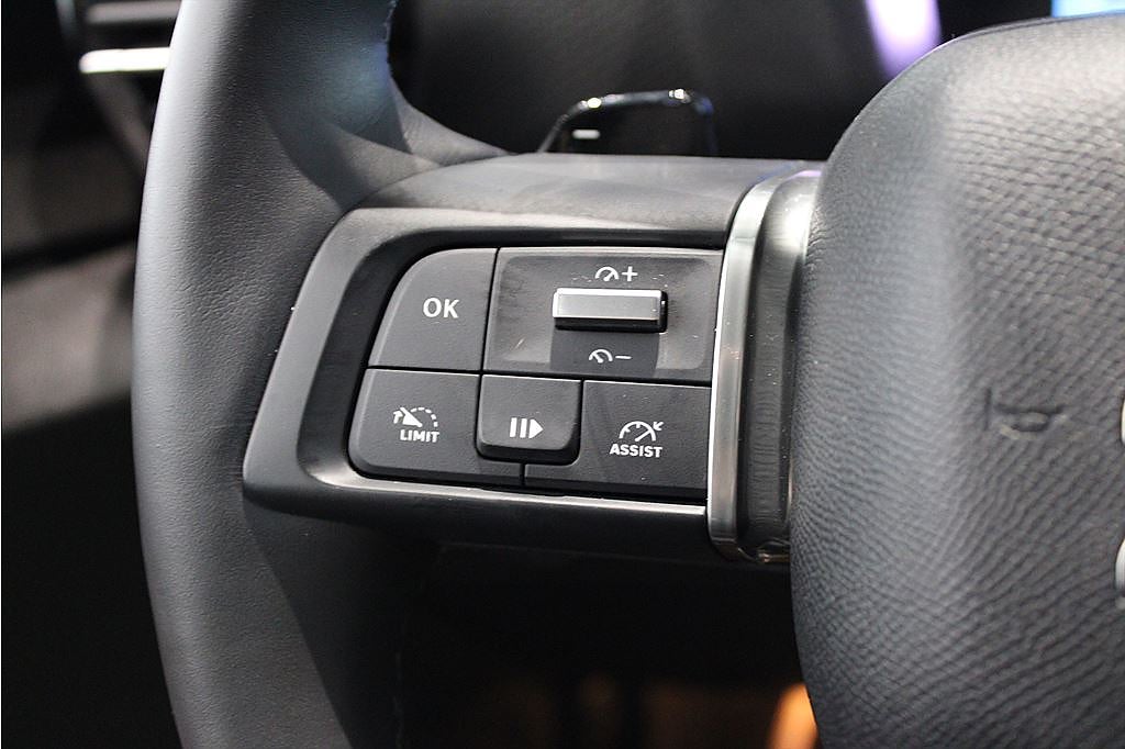 Bild på Citroën C4 Shine 1.2 PT 130hk Aut - B-KAMERA, CARPLAY