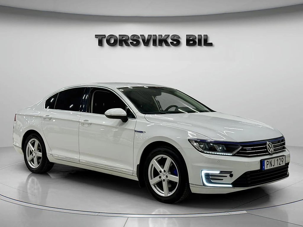 Volkswagen Passat GTE 1.4 TSI ACT GTE S&V hjul, Fullservad, Garanti - miniatyr 8