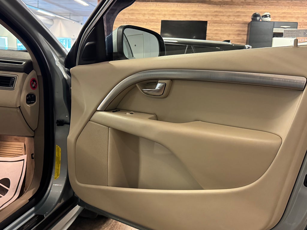 VOLVO V70 T6 286 ch 4x4 AWD GEARTRONIC SUMMUM BVA - ATTELAGE - CUIR - 233000 km
