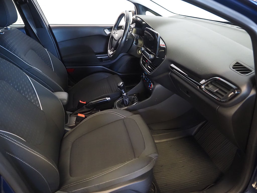 Ford Fiesta 1.0 EcoBoost 100hk Titanium Carplay Farthållare