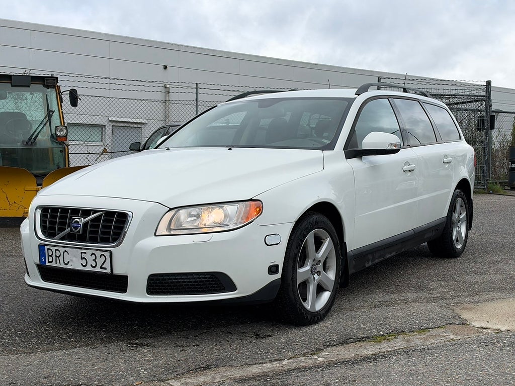 Volvo V70 2.5FT 200hk Aut Geartronic Dragkrok Nybes