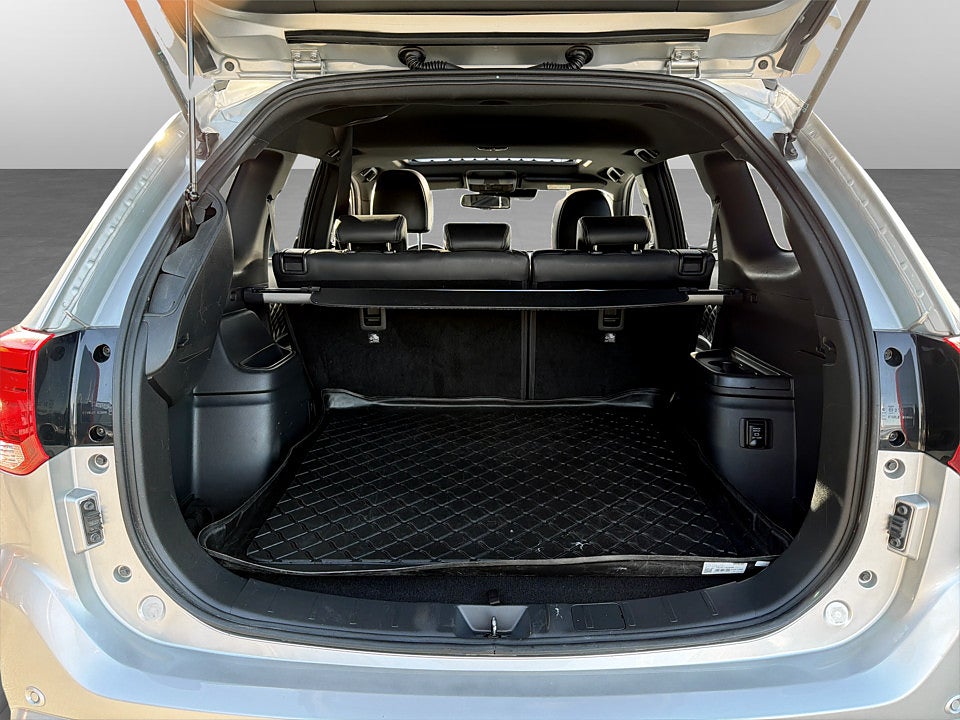 Bild på Mitsubishi Outlander PHEV CVT 224hk Aut AWD BACKKAMERA