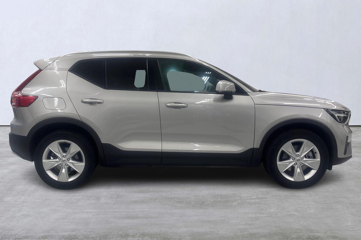Volvo XC40 B3 FWD Bensin Core 2025, bild 3/10