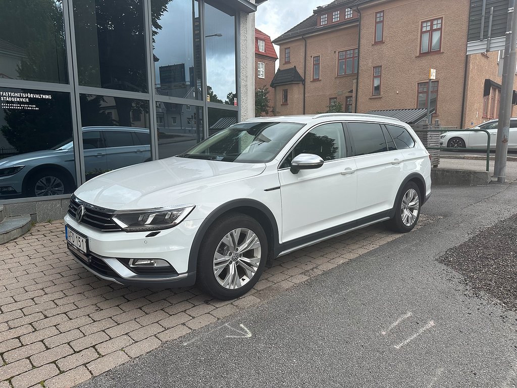 Volkswagen Passat Alltrack 2.0 TDI Automat 4Motion / V-hjul 