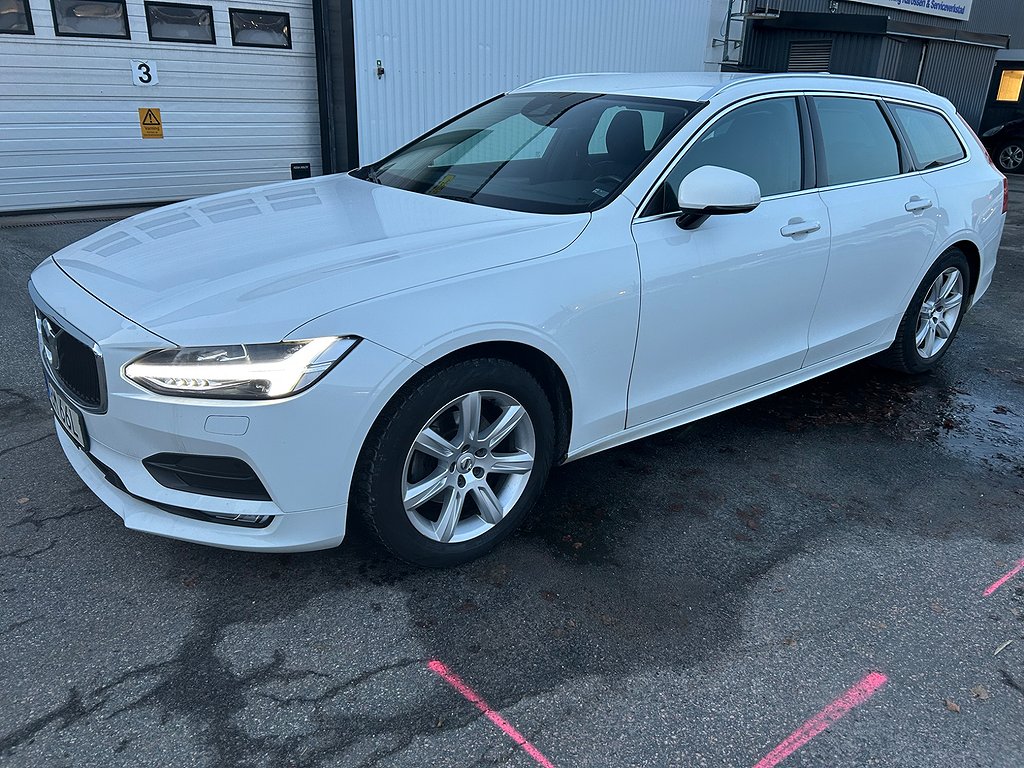 Volvo V90 D4 Momentum Auto/Drag 1Äg.Sv-Såld MOMS/VAT