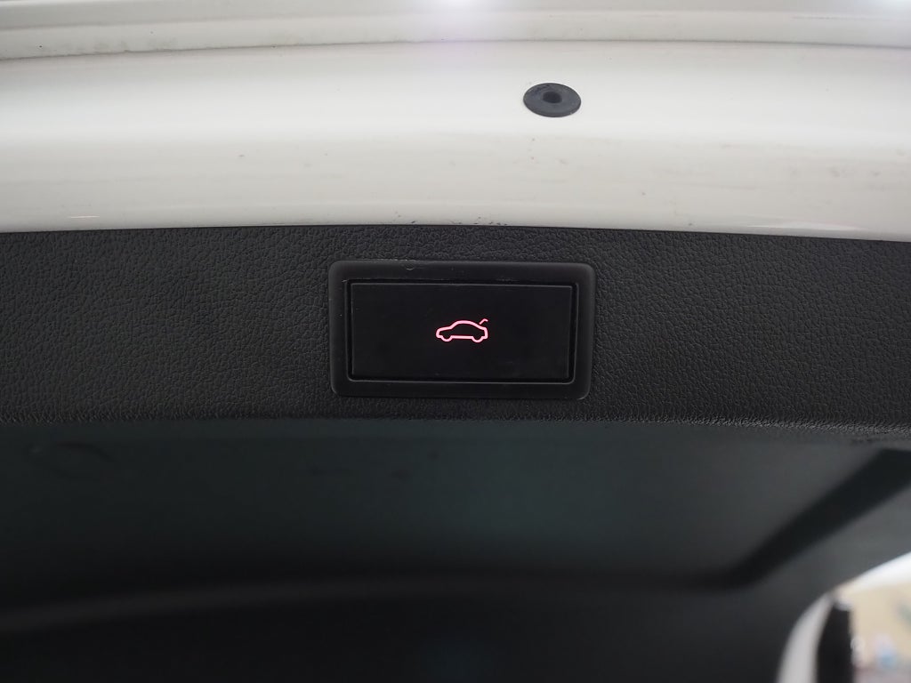 Skoda Octavia Kombi 1.4 TSI 150hk SportLine Premium Drag Värmare 2017