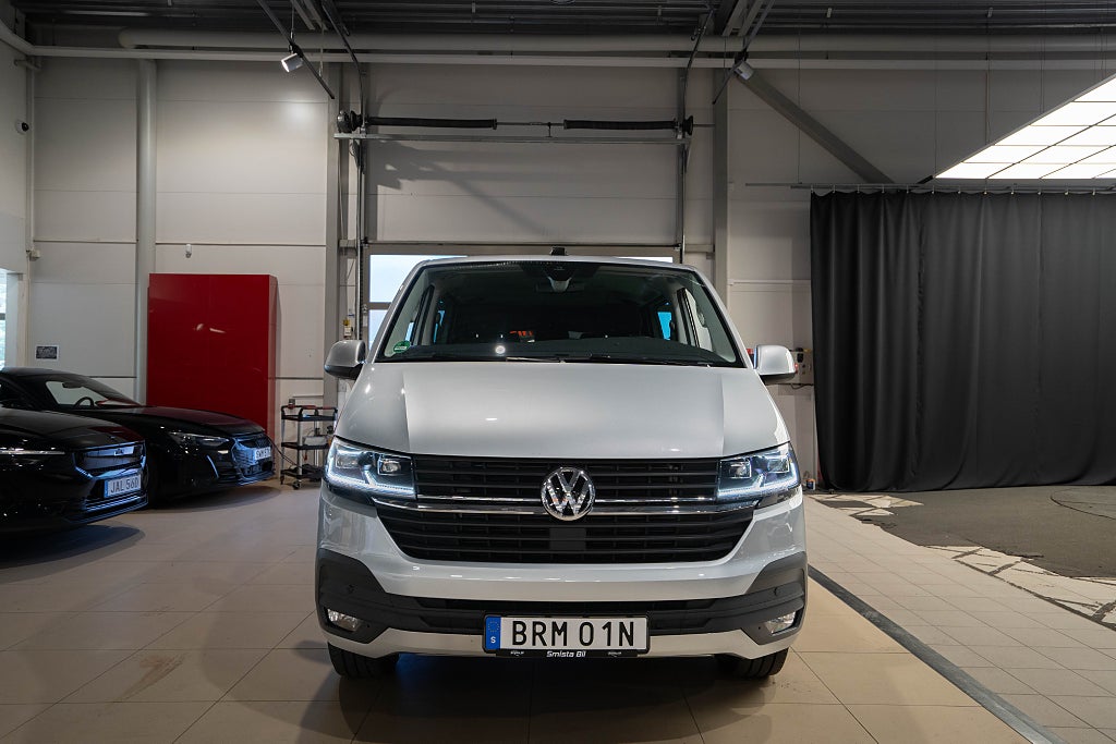 Volkswagen Transporter Kombi TDI 5-sits LÅNG L2 D-VÄRM COCKPIT 1 ÄGARE MOMS