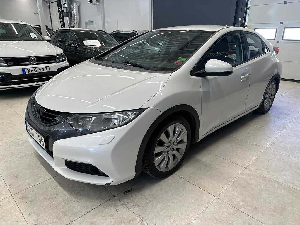 Honda Civic 1.8 i-VTEC Sport 4,99% /B-Kamera/Dragkrok