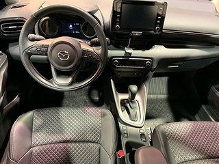 Halvkombi Mazda 2 10 av 21
