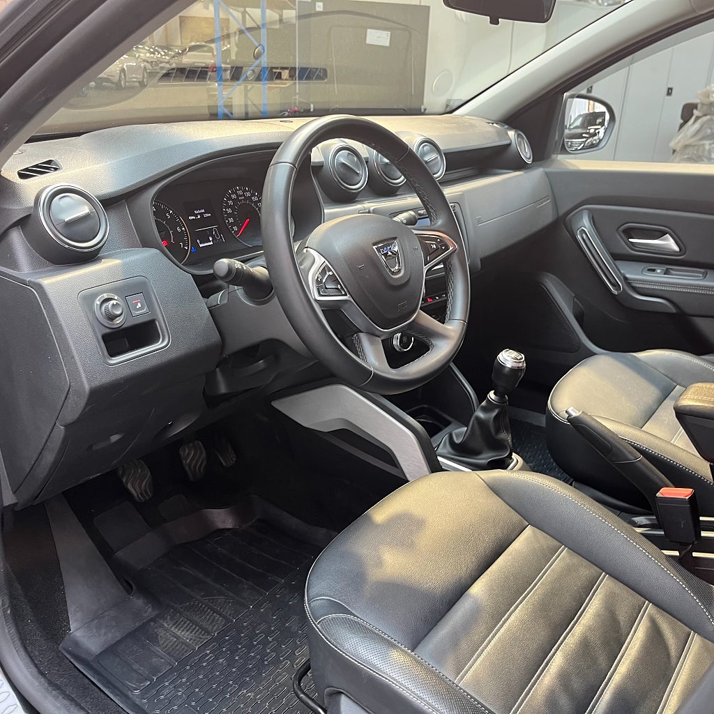Dacia Duster 1.3 TCe 4x4 Navi Backkamera Värmare Drag Sidestep