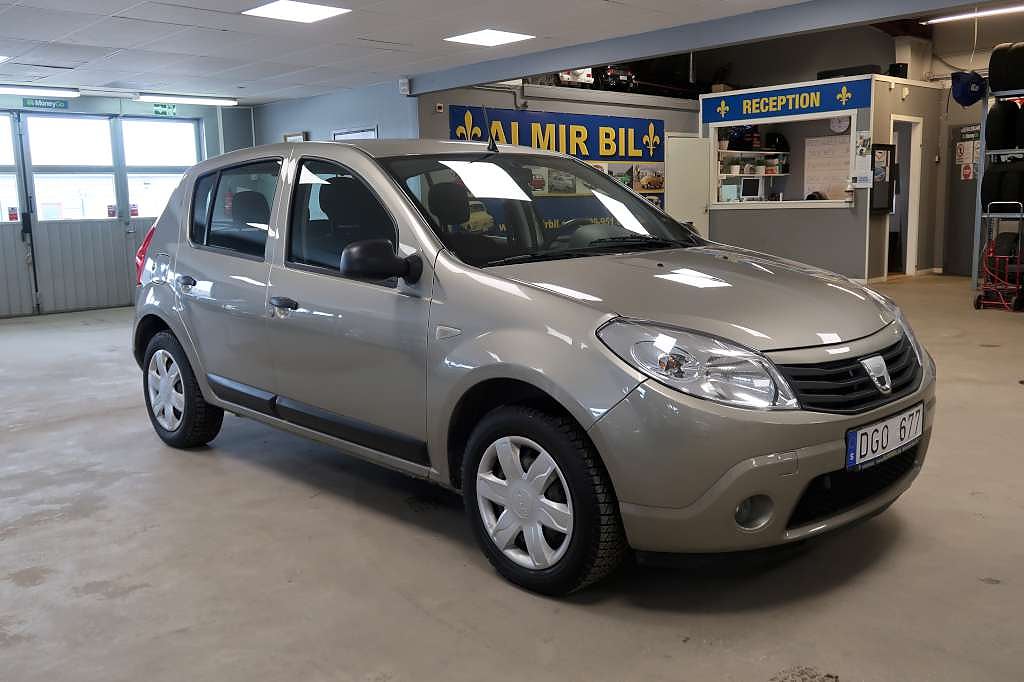 Dacia Sandero 1.6 E85 Euro 4 / Ny kamrem / Ny servad