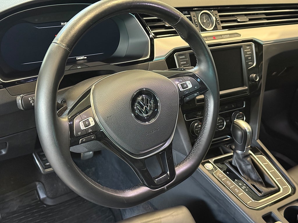 Volkswagen Passat Alltrack 2.0 TDI GTS 4M Alltrack Pano Drag Kamera LED Par