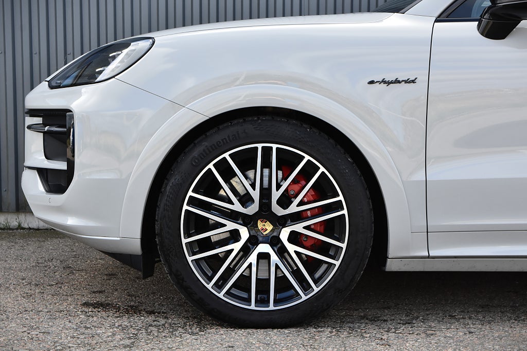 Porsche Cayenne 2024 - miniatyr 5
