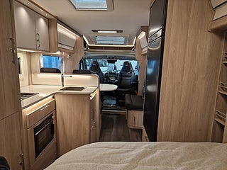 Husbil-halvintegrerad Kabe CLASSIC 740 LXL 19 av 21