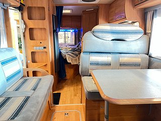 Husbil-halvintegrerad Adria Izola 687 SP 13 av 38