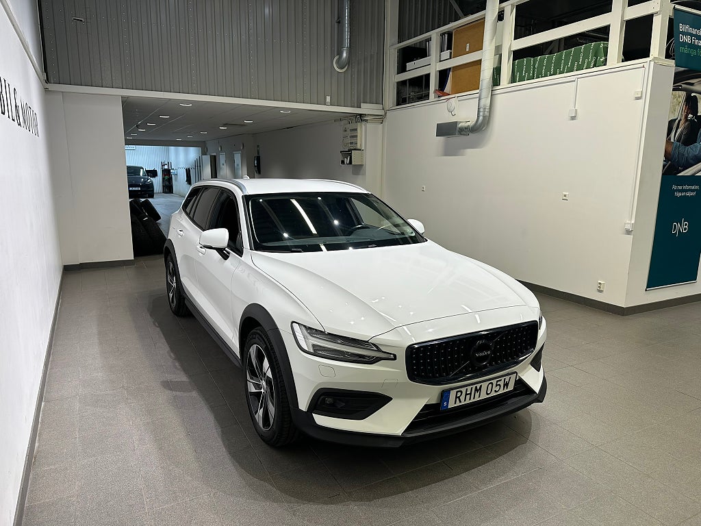 Volvo V60 Cross Country 2020 - miniatyr 4