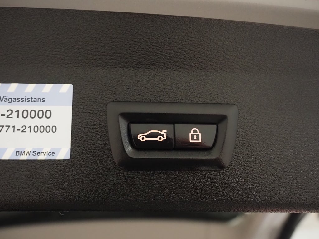 BMW X1 xDrive20d 190hk Sport line Drag Kamera Navi HuD Keyless 2016