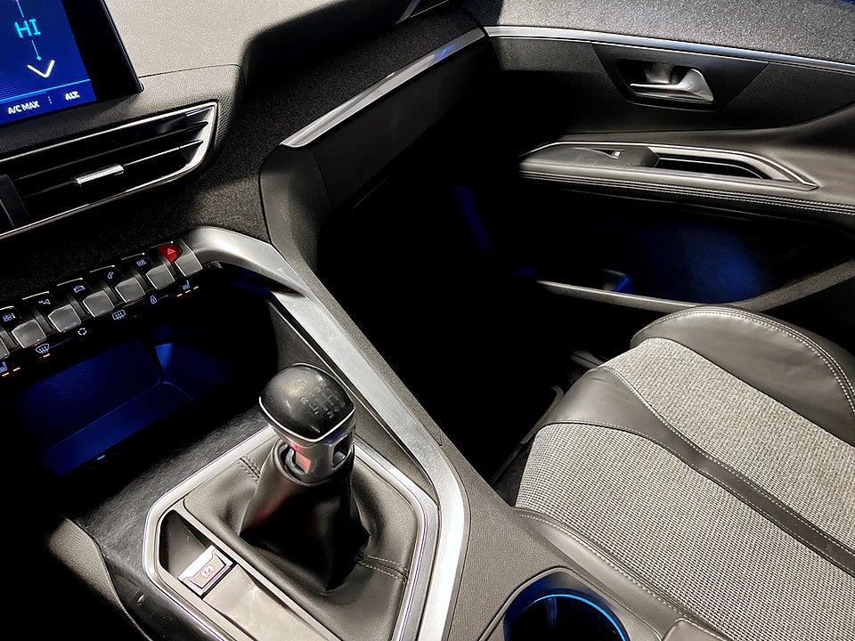 Bild på Peugeot 3008 Allure 1.2 PT 130hk - DRAG, BACKSENSORER