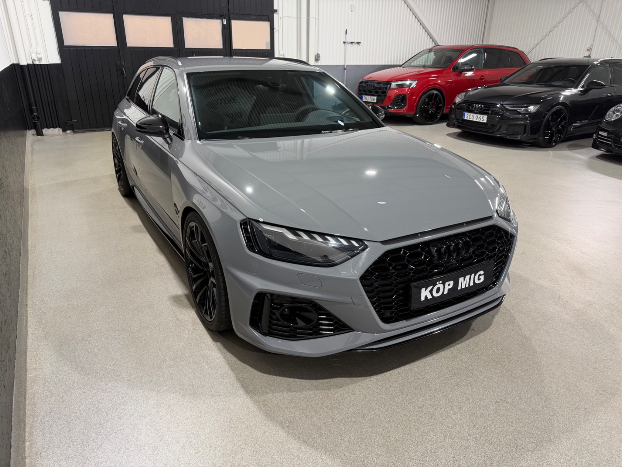 Audi RS4 Avant Quattro Bang & Olufsen 2021, kuva 4/10