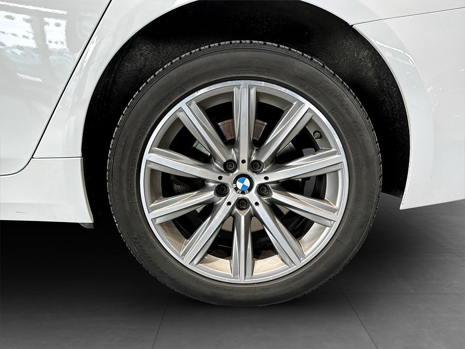 Bild på BMW 520d Touring Luxury Line 190hk Aut B-KAMERA DRAG RATTVÄRME