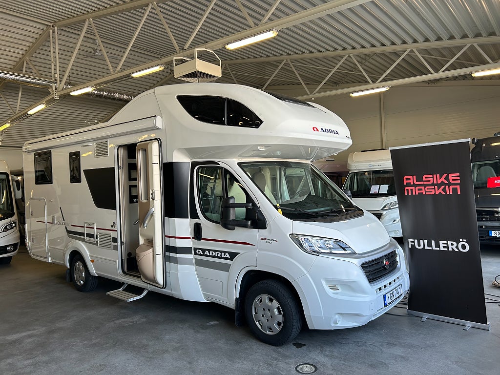 Adria CORAL XL A 670 SL  / Automat / Ugn / 3500kg / Dragkrok