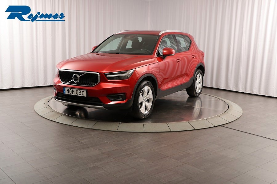 Volvo XC40 T2 FWD Momentum Advanced