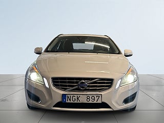 Volvo V60 D4 AWD Aut Momentum Dvärm/Skinn/Drag/Psens/Xenon