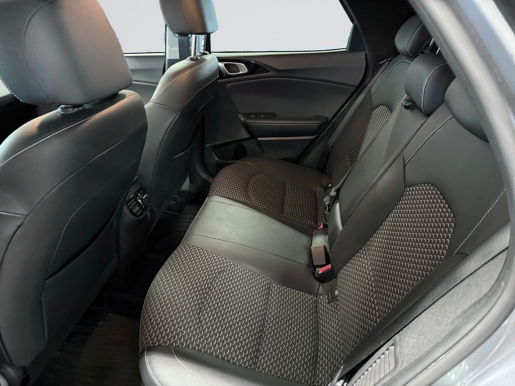 Kia Xceed Plug-in Hybrid Advance Plus Backkamera Rattvärme bild 13
