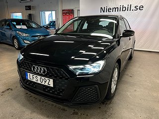 Audi A1 Sportback 30 TFSI Proline S&V-däck/M-värm/Sensorer