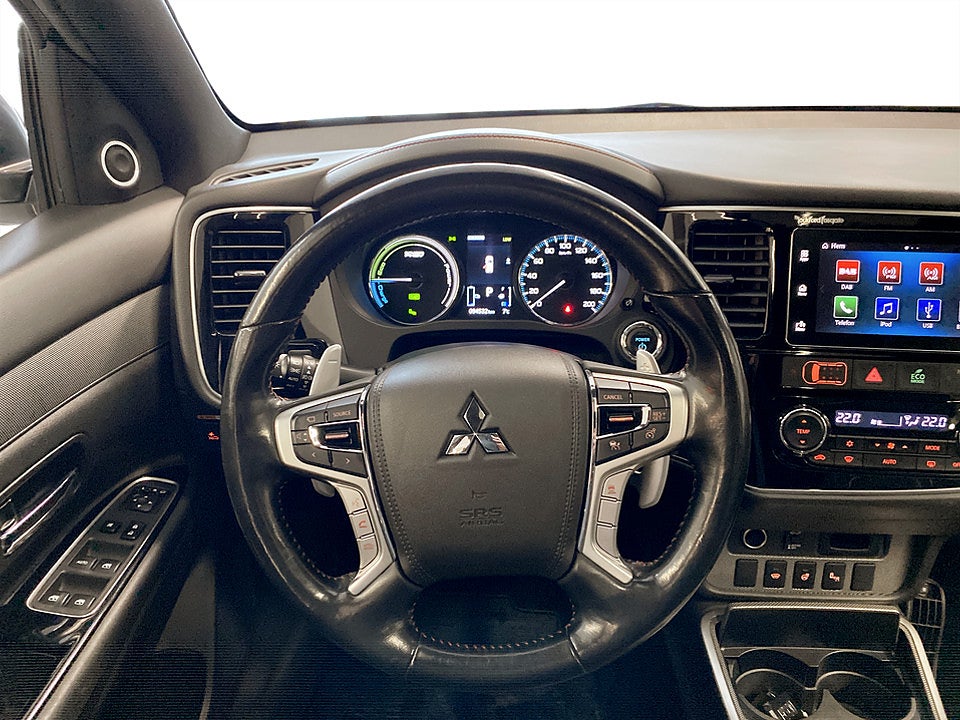 Bild på Mitsubishi Outlander PHEV Aut AWD B-KAMERA PANO ELSTOL 203hk