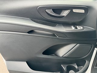 Transportbil - Skåp Mercedes-Benz Vito 18 av 20