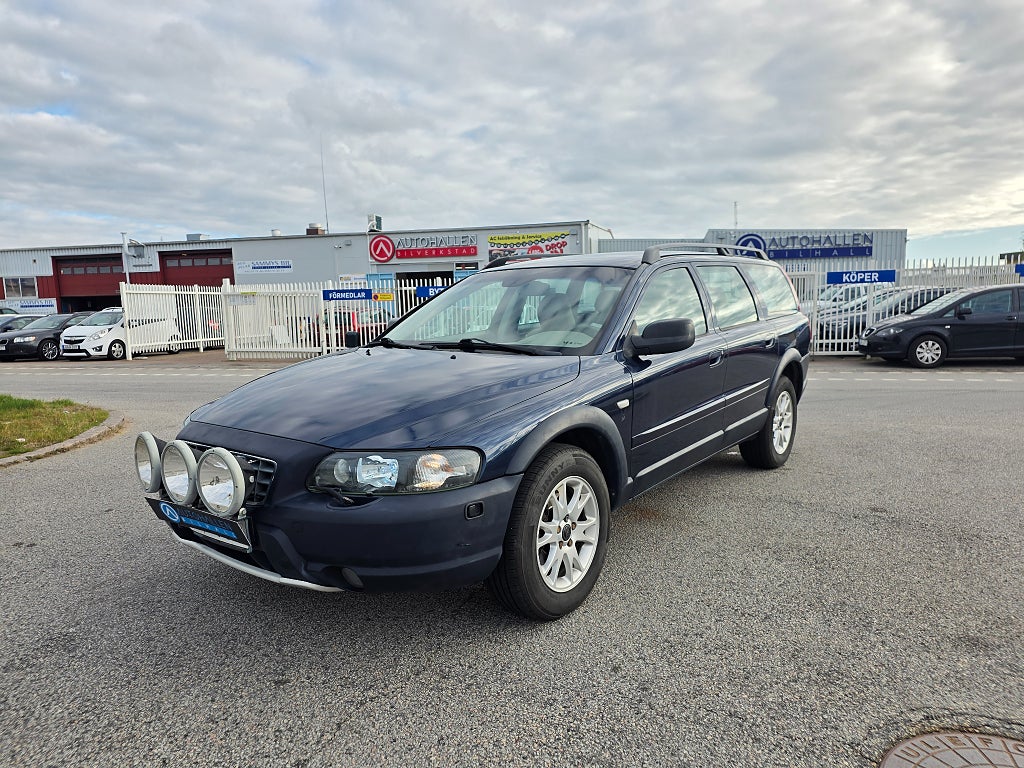 Volvo XC70 2.5T AWD Business 1 Års Garanti 0%Ränta 36 Mån