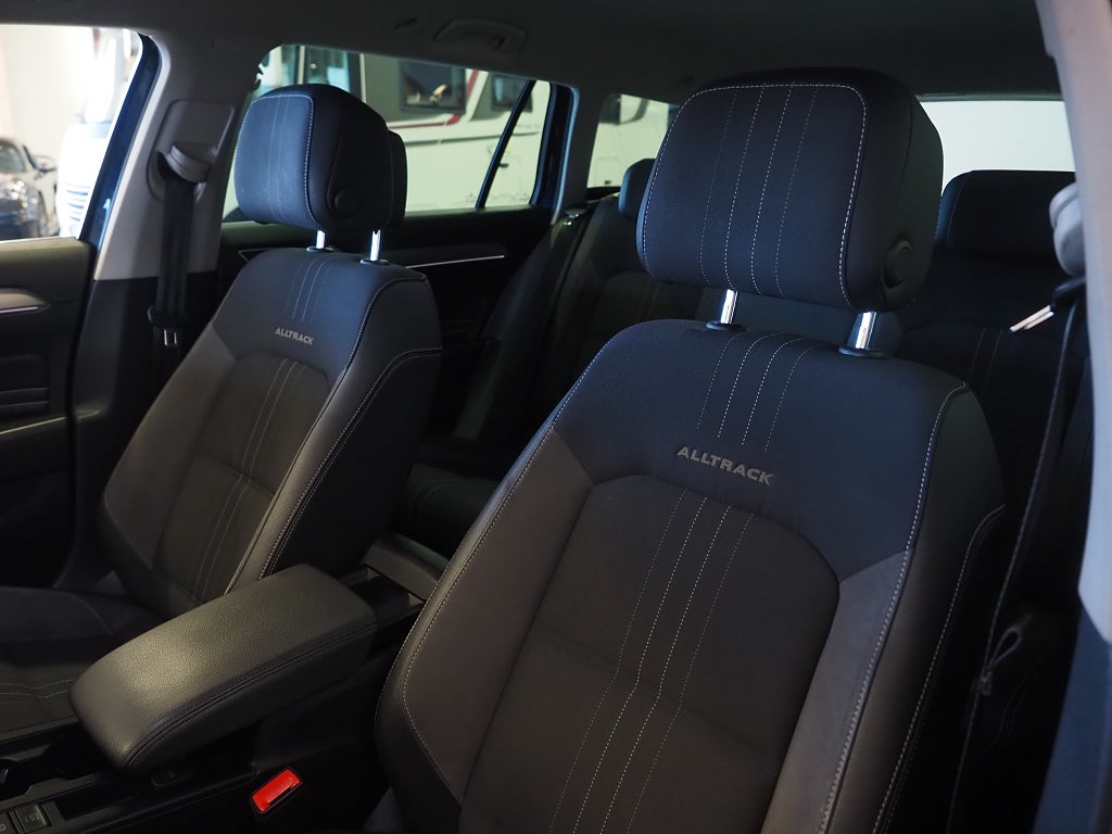 Volkswagen Passat Alltrack TDI 200hk 4Motion|Cockpit|Drag|D-värm|IQ Light| 2022