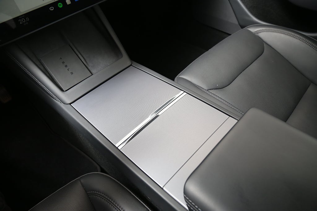 Tesla Model 3 Standard Range Highland Autopilot Panorama Facelift 2024