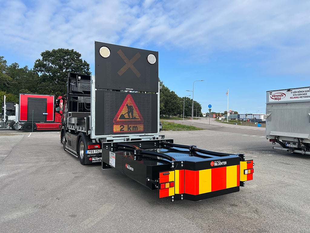 Scania P320 4x2 Hybrid TMA Bil Berlex & Verdegro