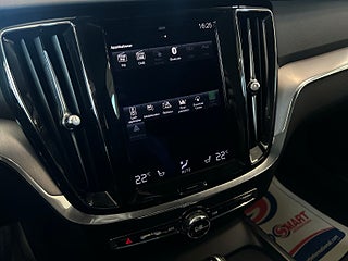 Volvo V60 Cross Country D4 AWD Momentum S&V-hjul/Kamera/Carplay/Handsfree/Dvärm