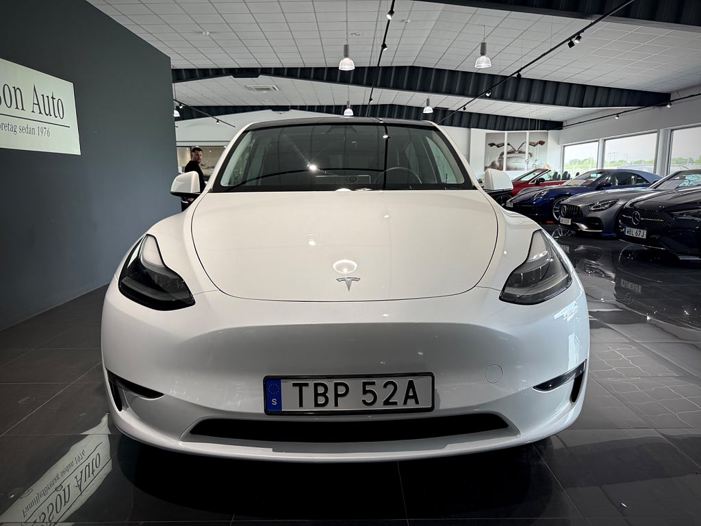 Tesla Model Y Long Range AWD Glastak 514hk - bild 22