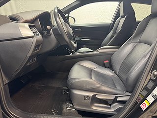 Toyota C-HR Hybrid CVT Executive/Drag/Mvärm/Navi/BKamera/JBL