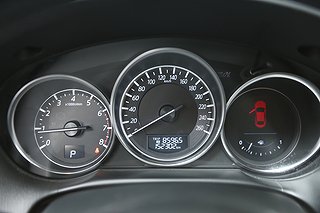 SUV Mazda CX-5 20 av 25