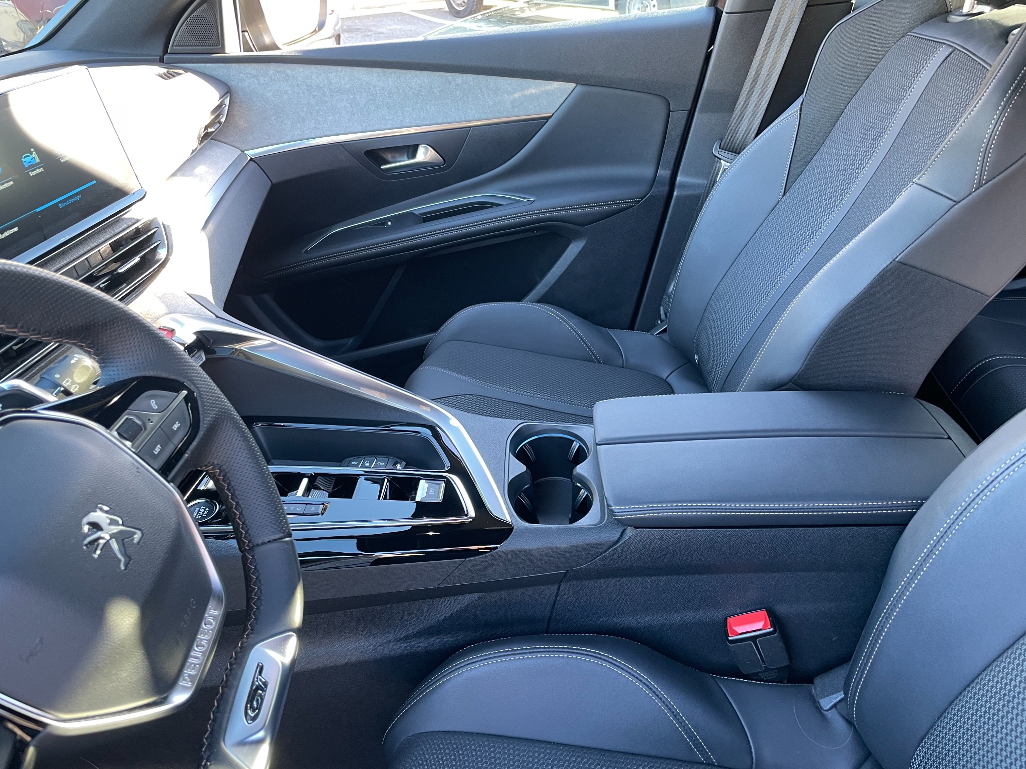 Peugeot 3008 2023, bild 5/10