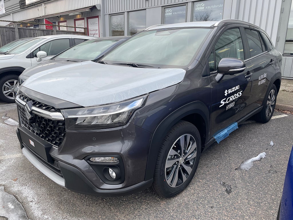 Suzuki S-Cross Hybrid Euro 6 Select Vinterdäck ingår