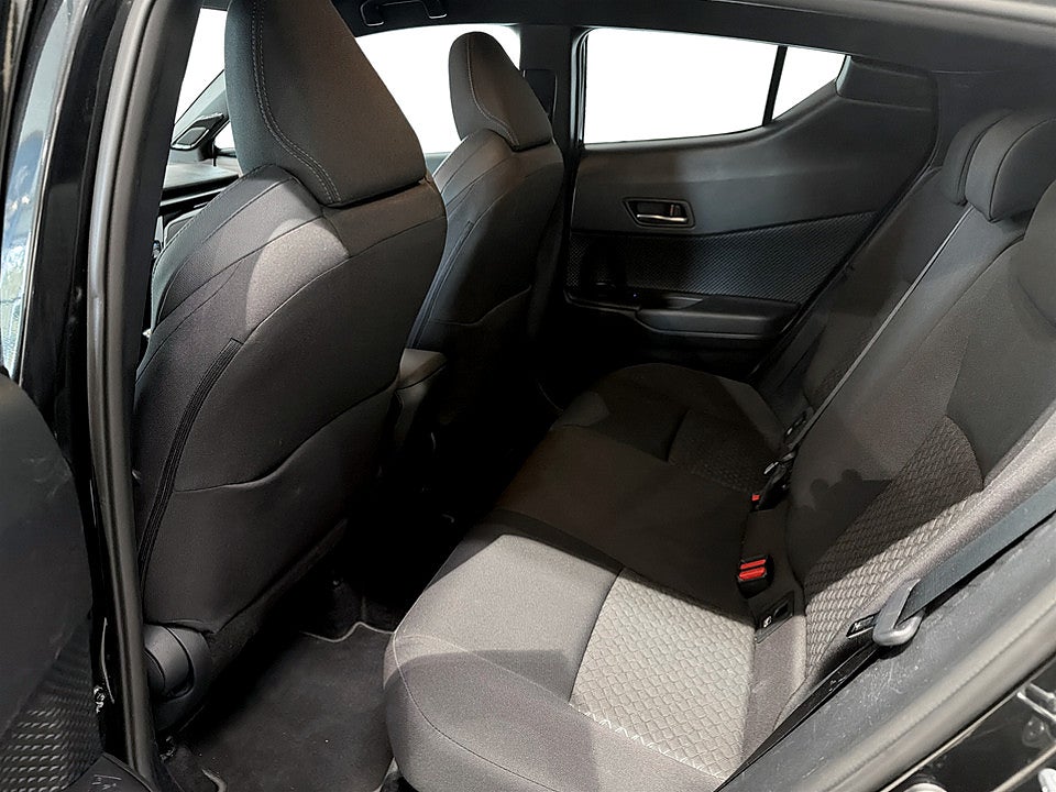 Bild på Toyota C-HR X-Edition Hybrid 122hk Aut JBL B-KAMERA CARPLAY
